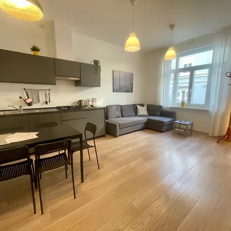 Διαμέρισμα Residence Neverin Luxury-Apartments With Garage- Close To Piazza Unita & Train Station *