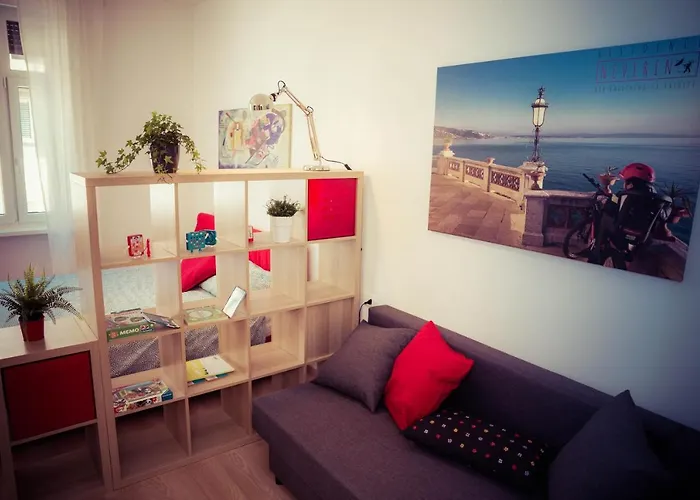 Residence Neverin Luxury-Apartments With Garage- Close To Piazza Unita & Train Station *