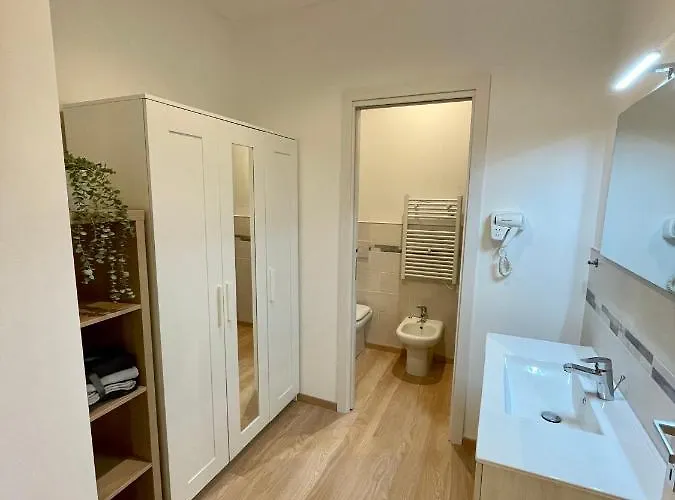 Residence Neverin Luxury-Apartments With Garage- Close To Piazza Unita & Train Station Διαμέρισμα Τεργέστη