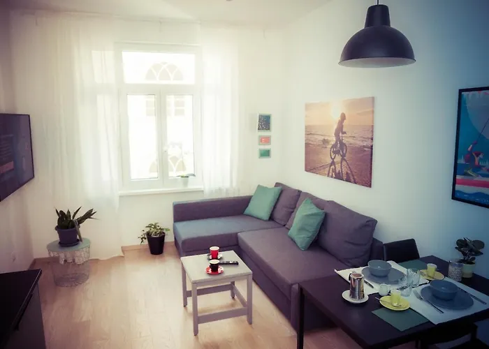 Residence Neverin Luxury-Apartments With Garage- Close To Piazza Unita & Train Station
