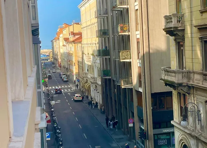 Neverin Luxury-apartments With Garage- Close To Piazza Unita & Train Station 公寓 的里雅斯特