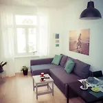 Neverin Luxury Apartments-private Garage