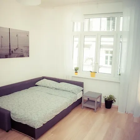 Neverin Luxury Apartments-private Garage Apartment *