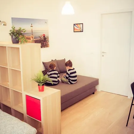 Residence Neverin City Center With Garage Near Piazza Unita & Train Station *