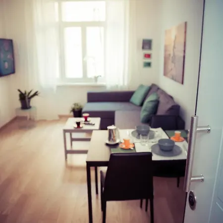 Apartment Neverin Luxury Apartments-private Garage Trieste