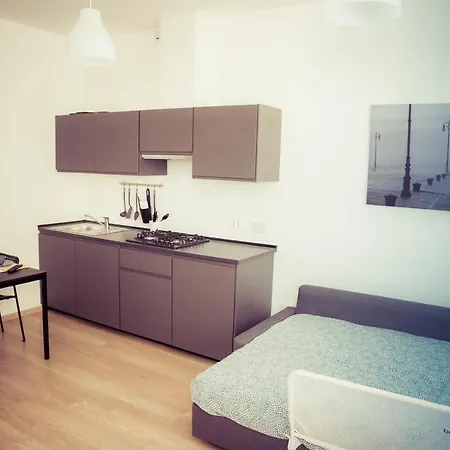 Residence Neverin City Center With Garage Near Piazza Unita & Train Station *