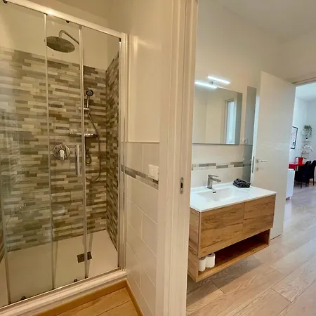 Neverin Luxury Apartments-private Garage * Trieste