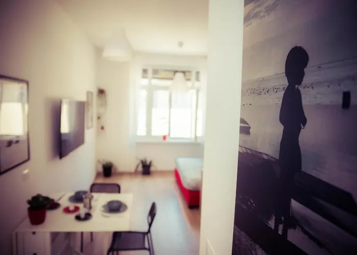 Neverin Luxury-apartments With Garage- Close To Piazza Unita & Train Station