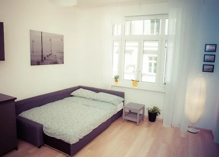 Neverin Luxury-apartments With Garage- Close To Piazza Unita & Train Station Appartement *