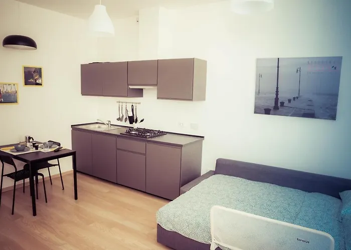 Neverin Luxury-apartments With Garage- Close To Piazza Unita & Train Station *