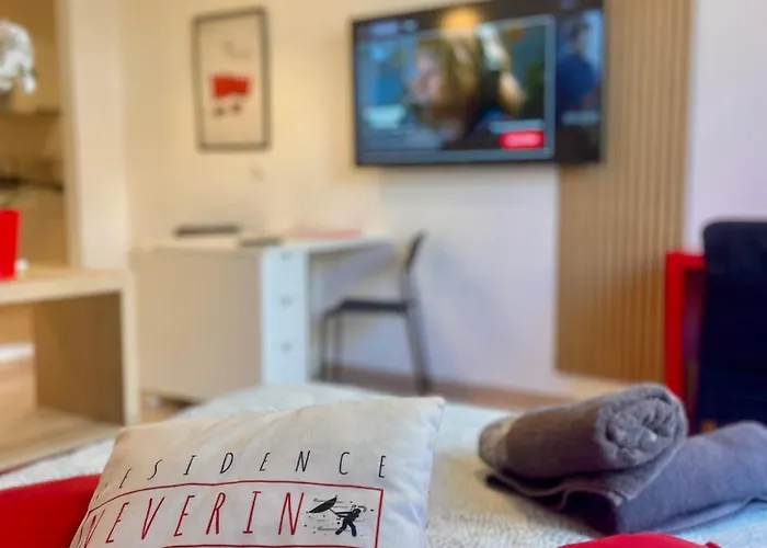 Neverin Luxury-apartments With Garage- Close To Piazza Unita & Train Station