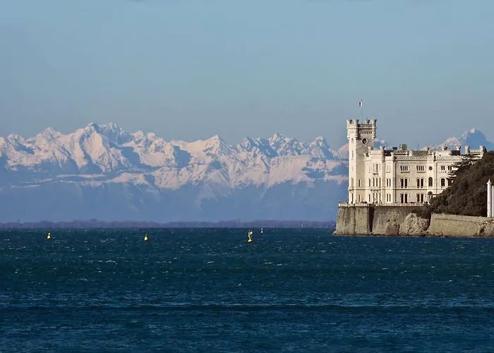 Appartement Neverin Luxury-apartments With Garage- Close To Piazza Unita & Train Station *